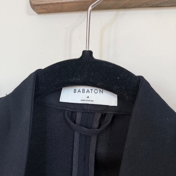 Babaton Power Blazer High Hip Cropped Black Size 4 - Picture 6 of 6